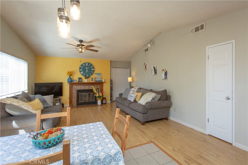 805 Perlette, Modesto, CA 95356