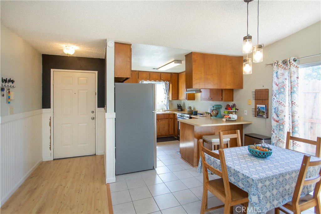 805 Perlette, Modesto, CA 95356