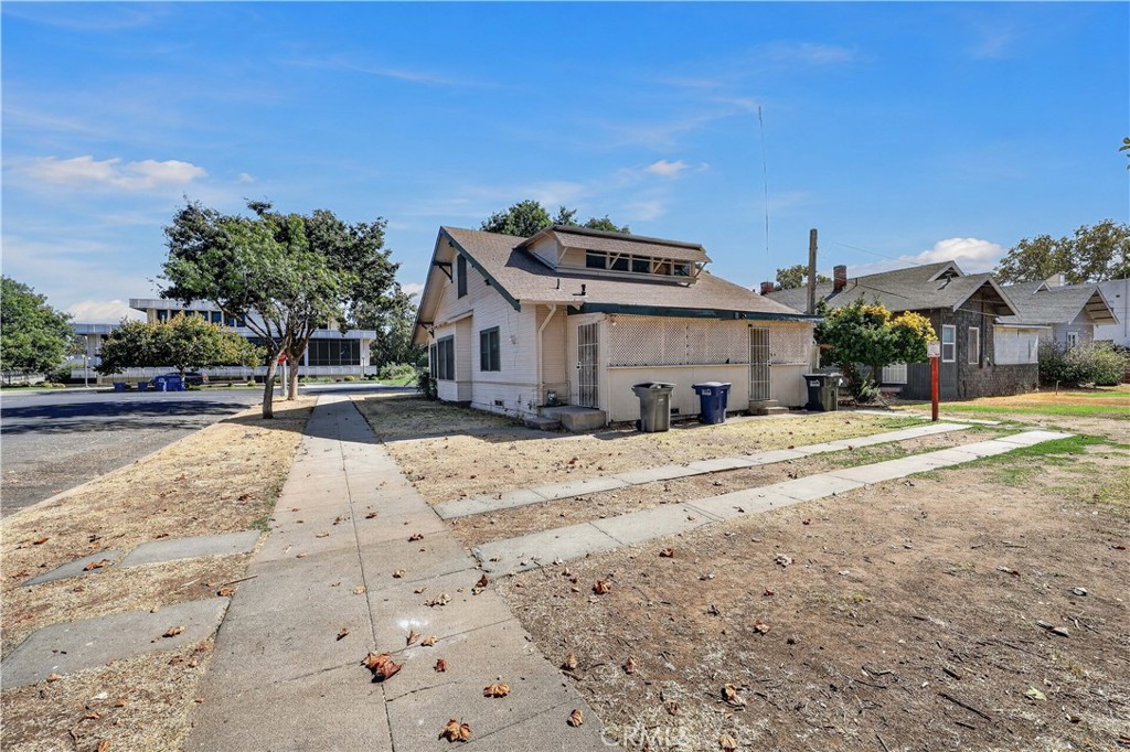 2045 O St, Merced, CA 95340