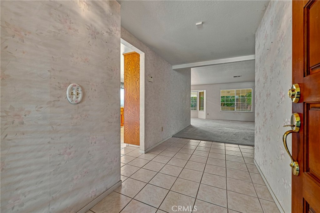 1174 Granite Ct, Merced, CA 95340