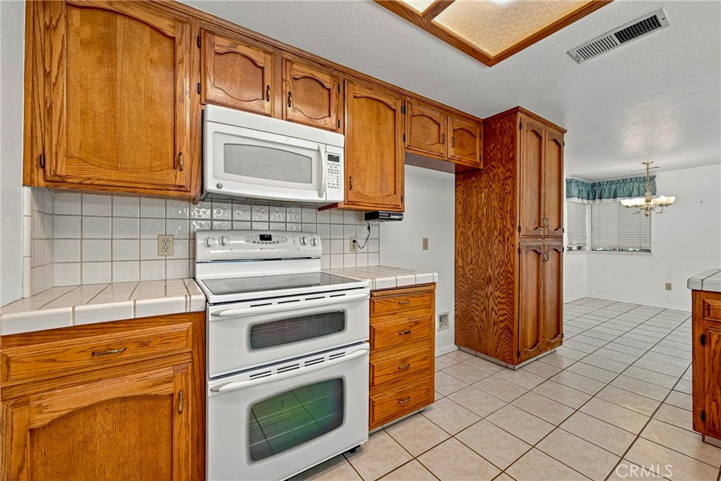 1174 Granite Ct, Merced, CA 95340