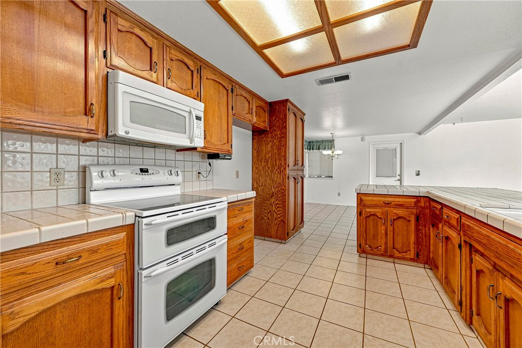 1174 Granite Ct, Merced, CA 95340