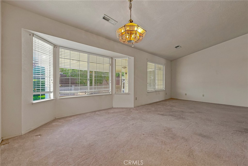 1174 Granite Ct, Merced, CA 95340