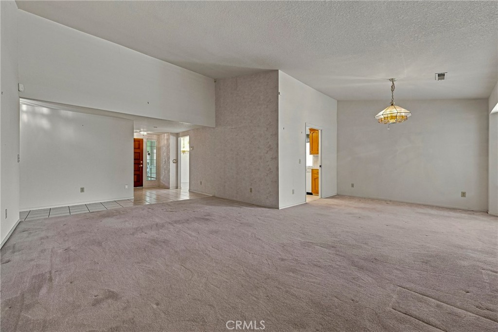 1174 Granite Ct, Merced, CA 95340
