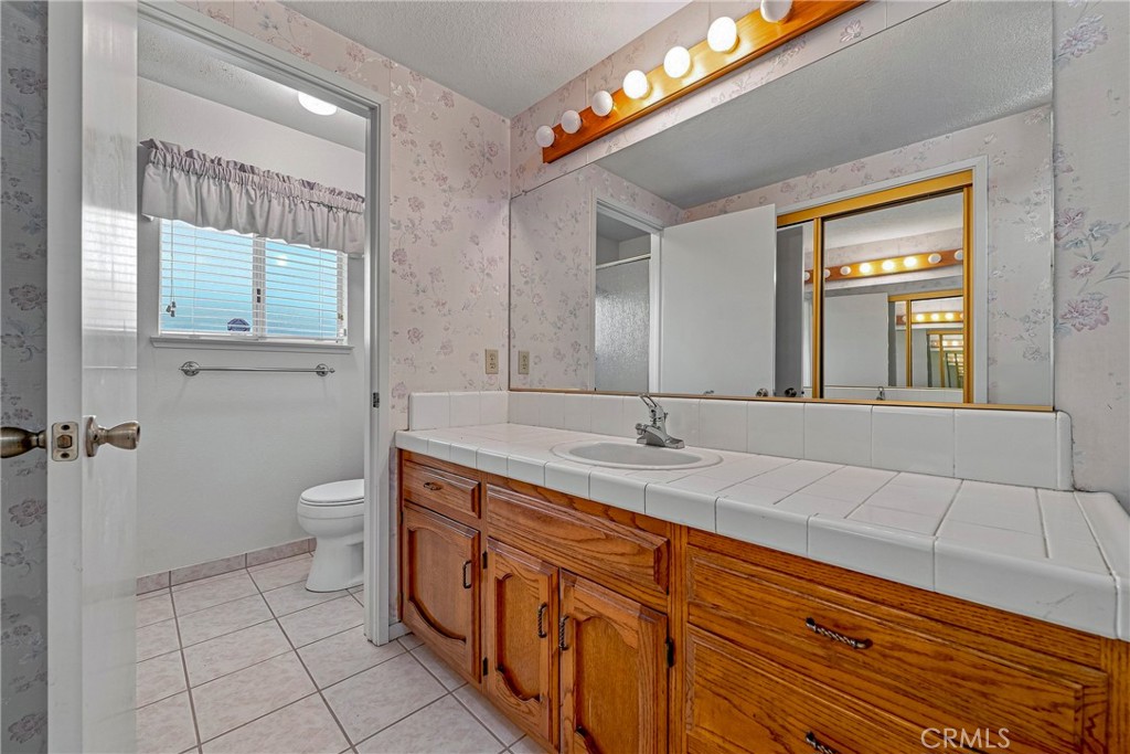 1174 Granite Ct, Merced, CA 95340