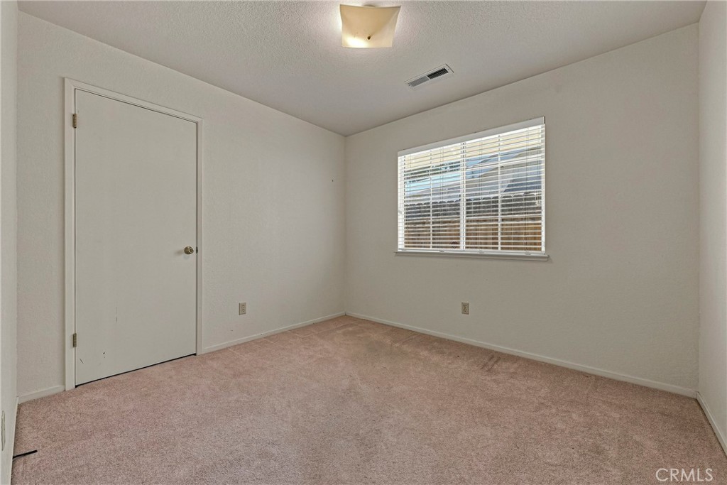 1174 Granite Ct, Merced, CA 95340