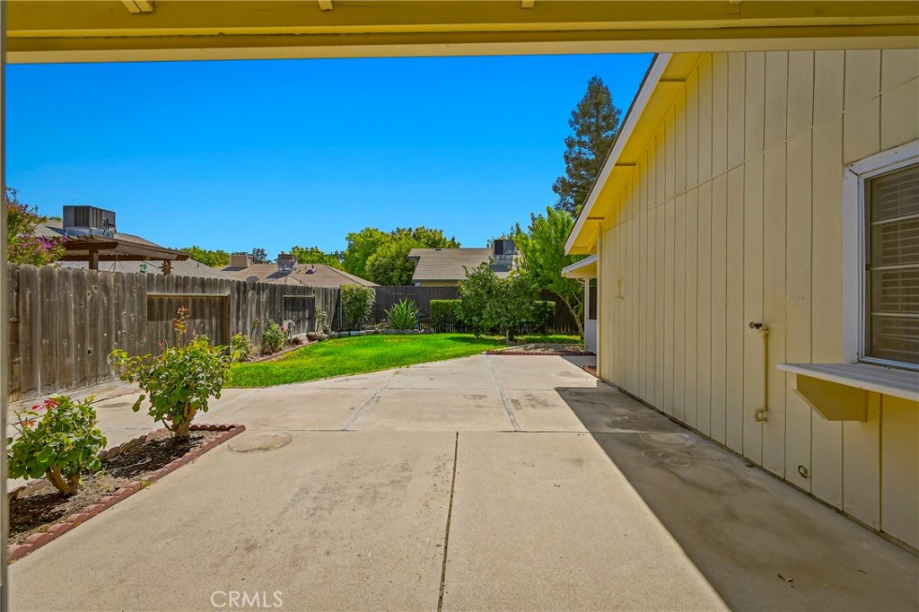 1174 Granite Ct, Merced, CA 95340