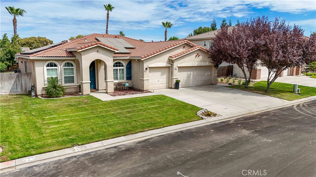 9020 Hunters Creek Way, Chowchilla, CA 93610