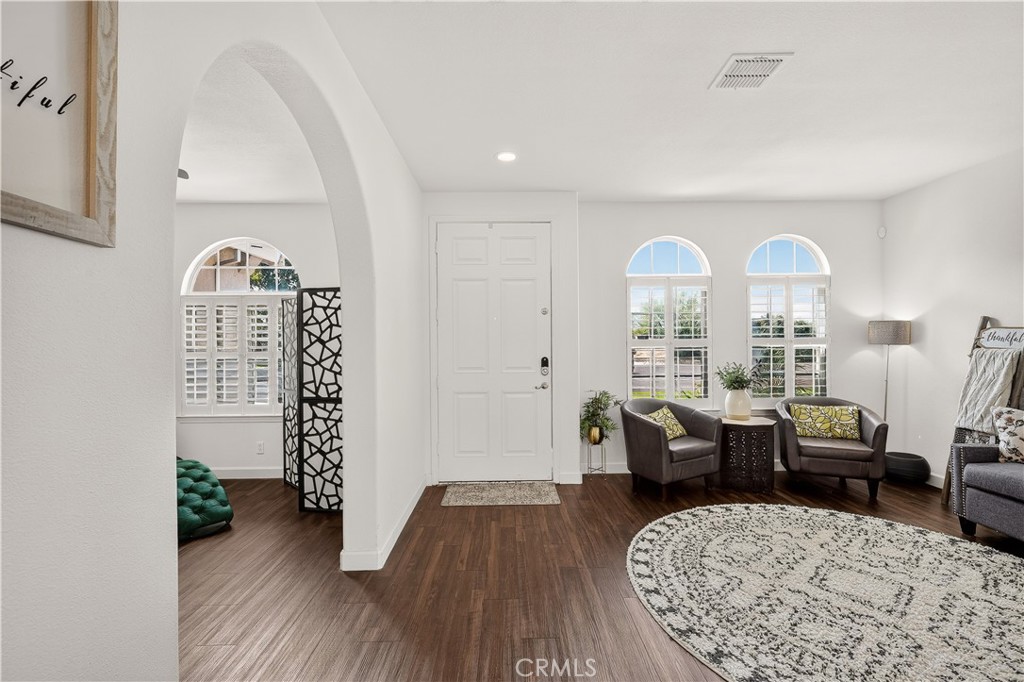9020 Hunters Creek Way, Chowchilla, CA 93610
