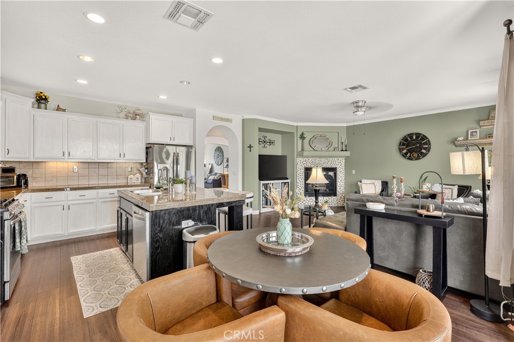9020 Hunters Creek Way, Chowchilla, CA 93610