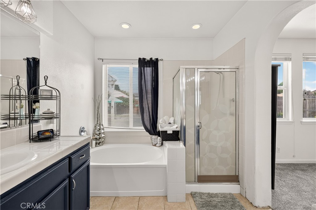 9020 Hunters Creek Way, Chowchilla, CA 93610
