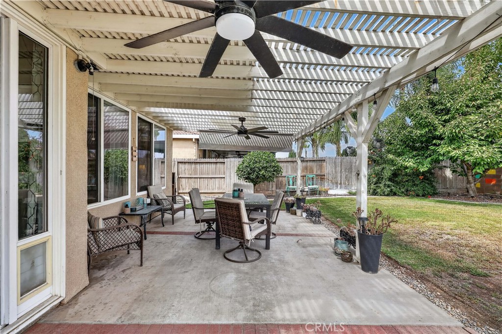 9020 Hunters Creek Way, Chowchilla, CA 93610