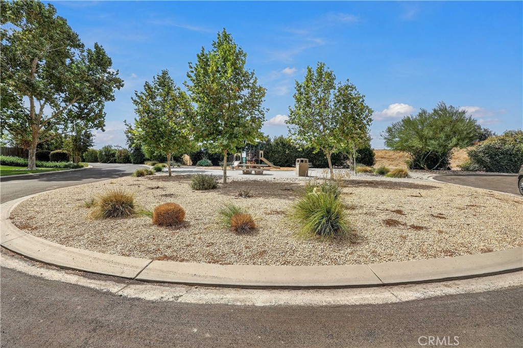 9020 Hunters Creek Way, Chowchilla, CA 93610