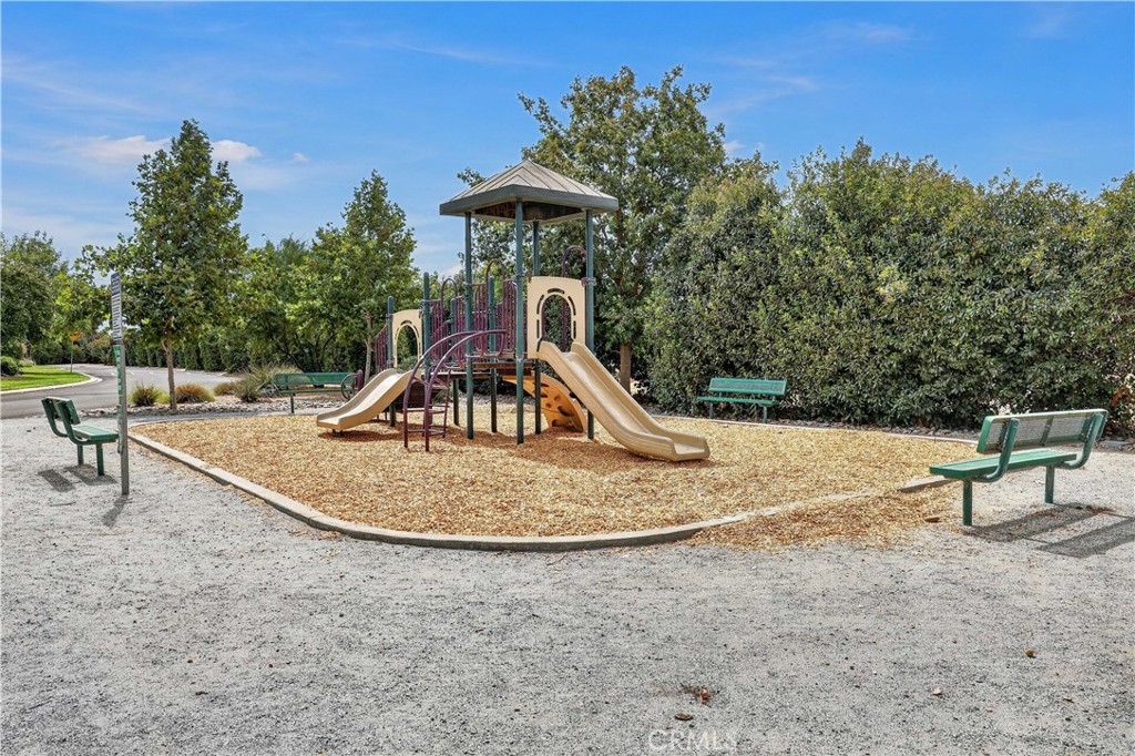 9020 Hunters Creek Way, Chowchilla, CA 93610