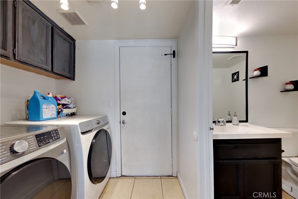 1219 Mohr Cir, Manteca, CA 95337