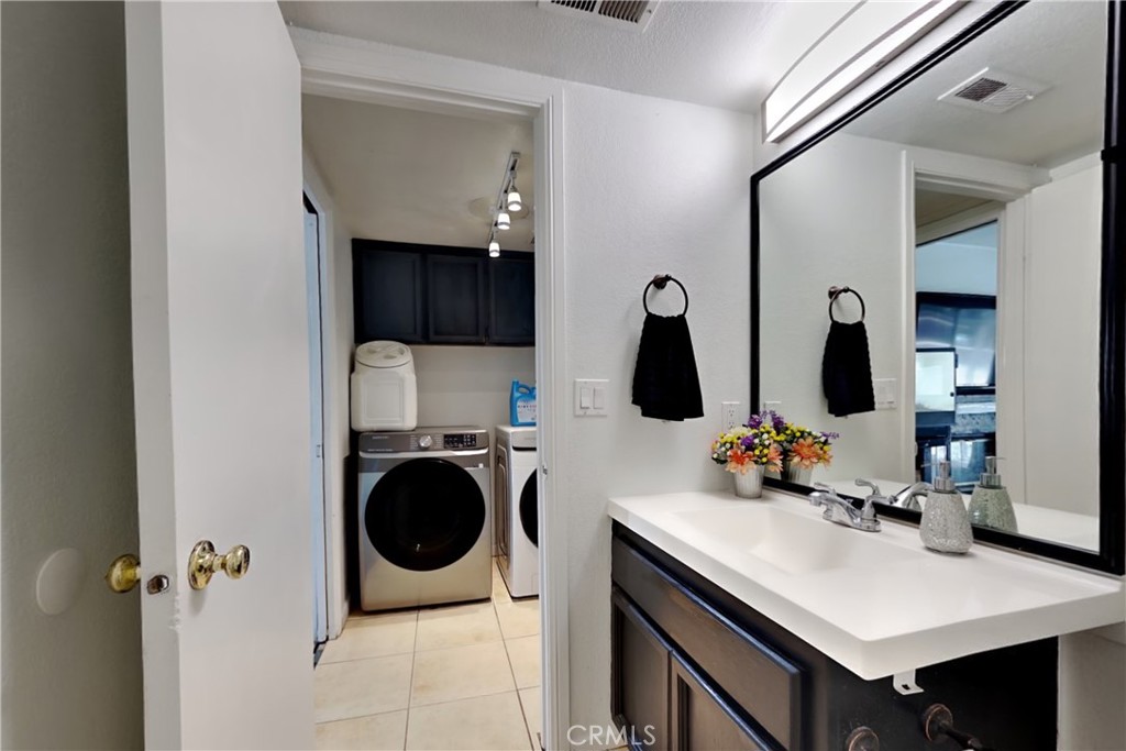 1219 Mohr Cir, Manteca, CA 95337