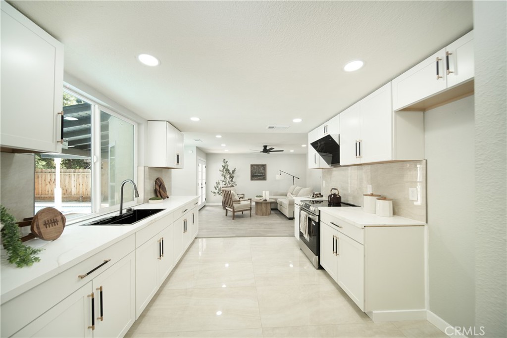 1724 Bergen Dr, Modesto, CA 95350
