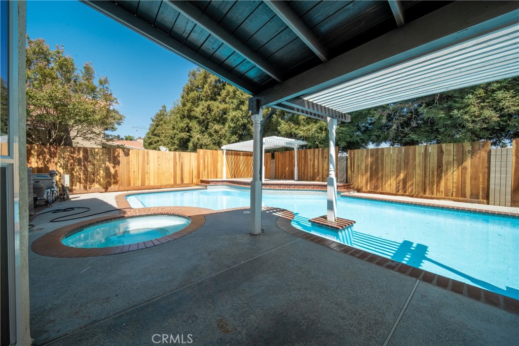 1724 Bergen Dr, Modesto, CA 95350