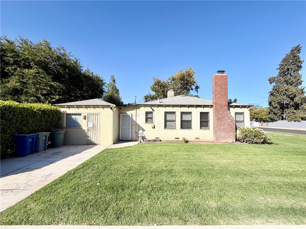 2201 F, Merced, CA 95340