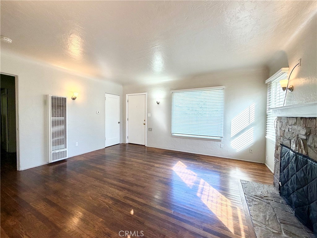 2201 F, Merced, CA 95340