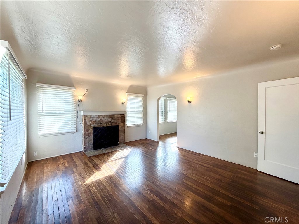 2201 F, Merced, CA 95340