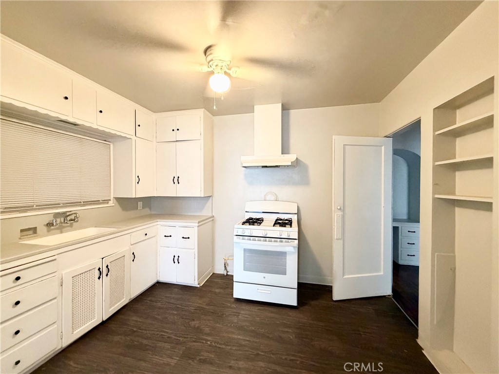 2201 F, Merced, CA 95340