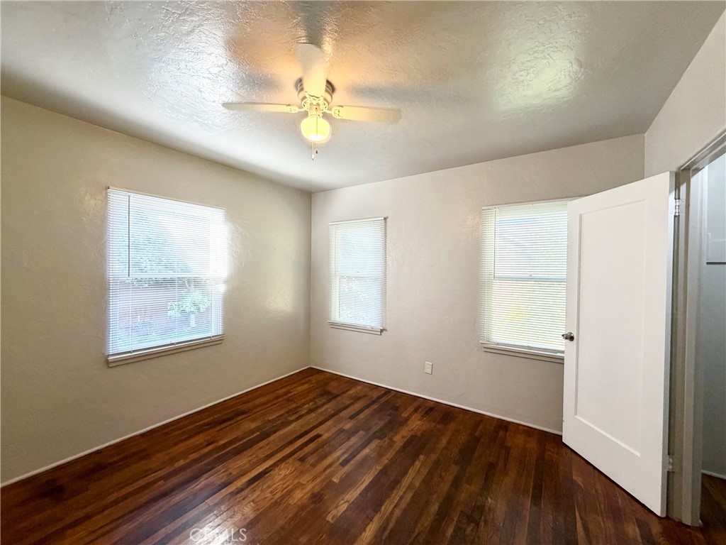 2201 F, Merced, CA 95340