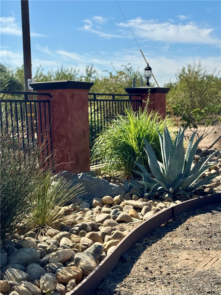 5200 N Gratton, Denair, CA 95316
