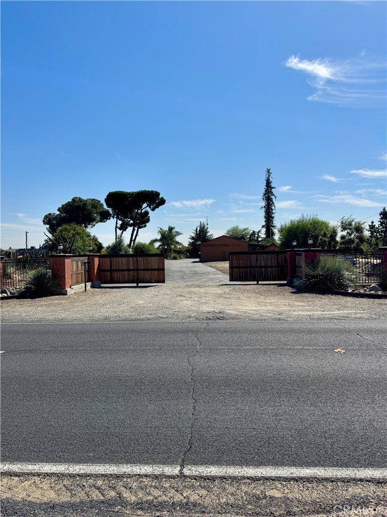 5200 N Gratton, Denair, CA 95316