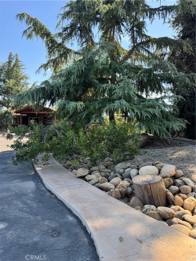 5200 N Gratton, Denair, CA 95316