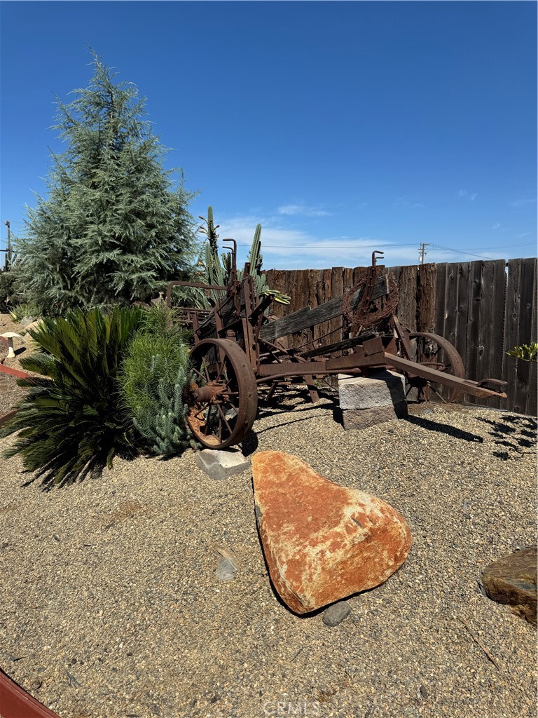 5200 N Gratton, Denair, CA 95316