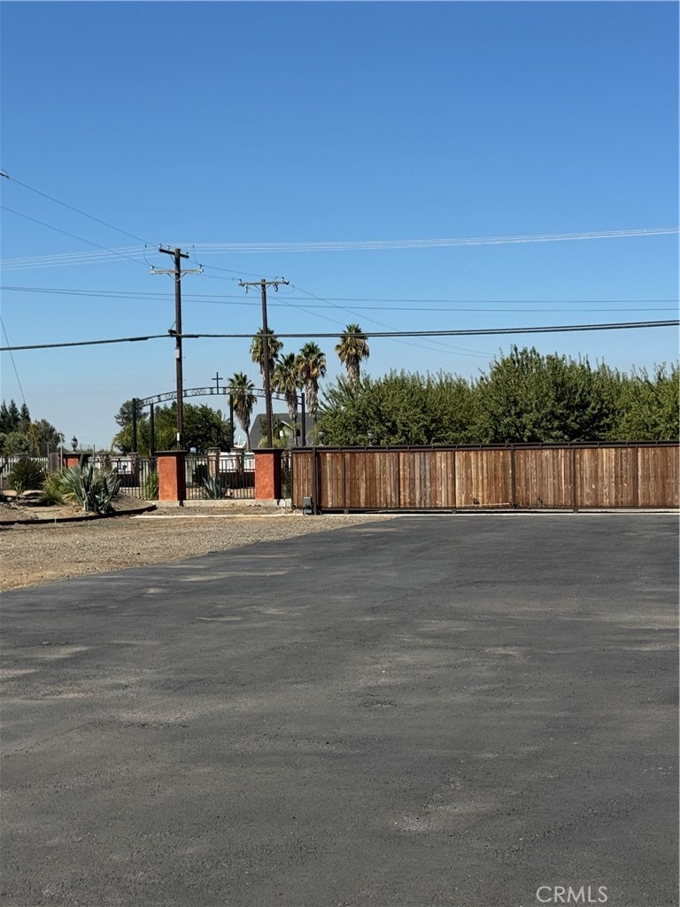 5200 N Gratton, Denair, CA 95316