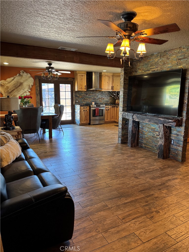 5200 N Gratton, Denair, CA 95316