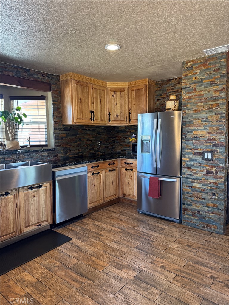 5200 N Gratton, Denair, CA 95316