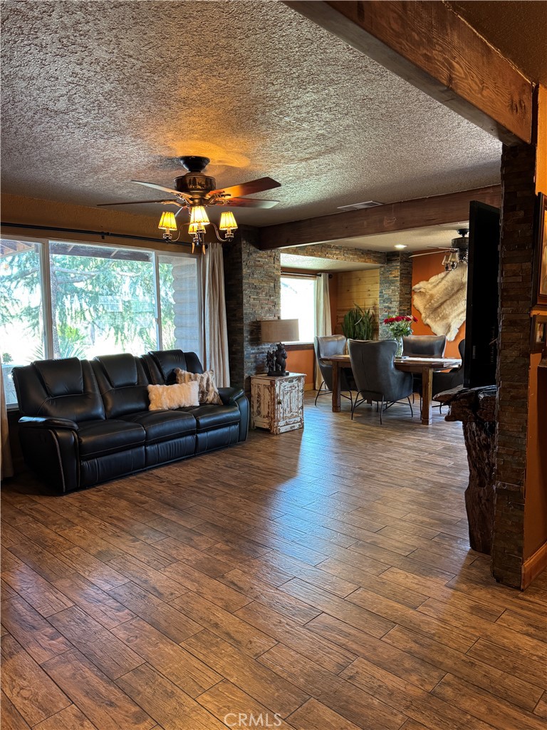 5200 N Gratton, Denair, CA 95316