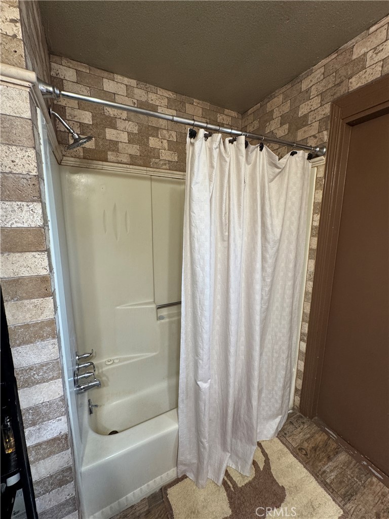 5200 N Gratton, Denair, CA 95316