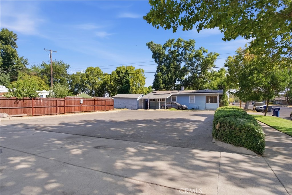 2205 O, Merced, CA 95340