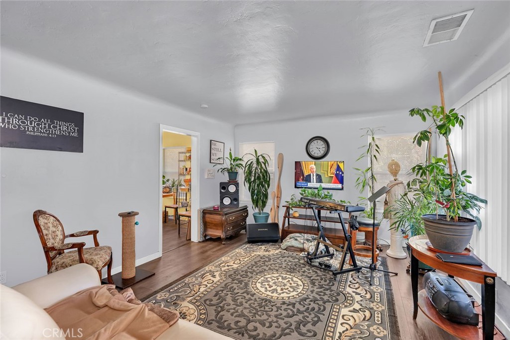 521 E Marshall, Turlock, CA 95380