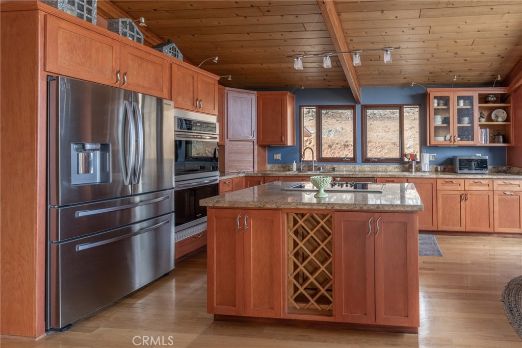 9256 Lazo Way, La Grange, CA 95329