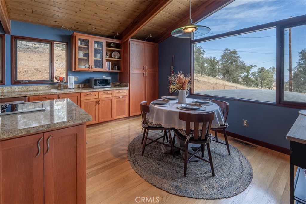 9256 Lazo Way, La Grange, CA 95329