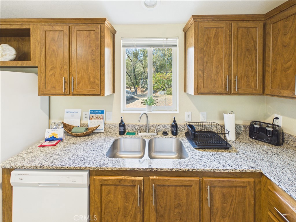 4583 4587 Ben Hur, Mariposa, CA 95338