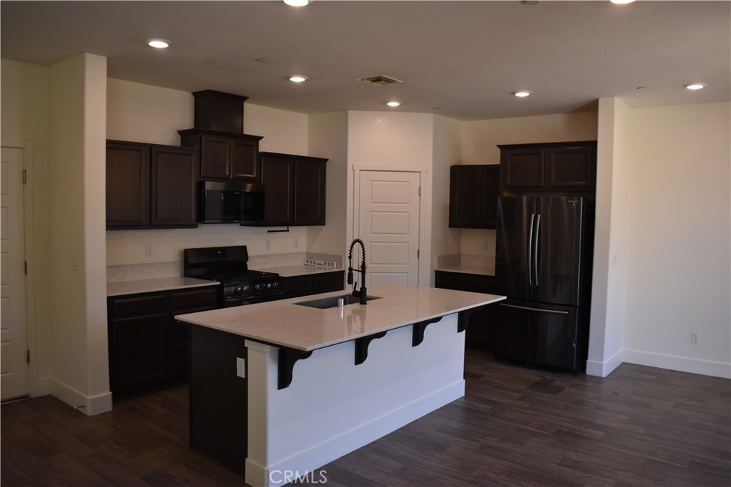 2382 Explorador, Merced, CA 95340