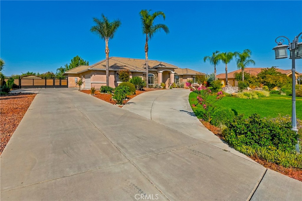 1923 Joeys Ct, Atwater, CA 95301