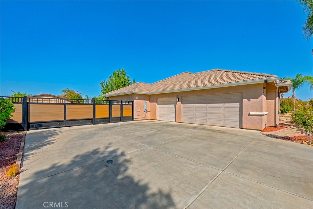 1923 Joeys Ct, Atwater, CA 95301