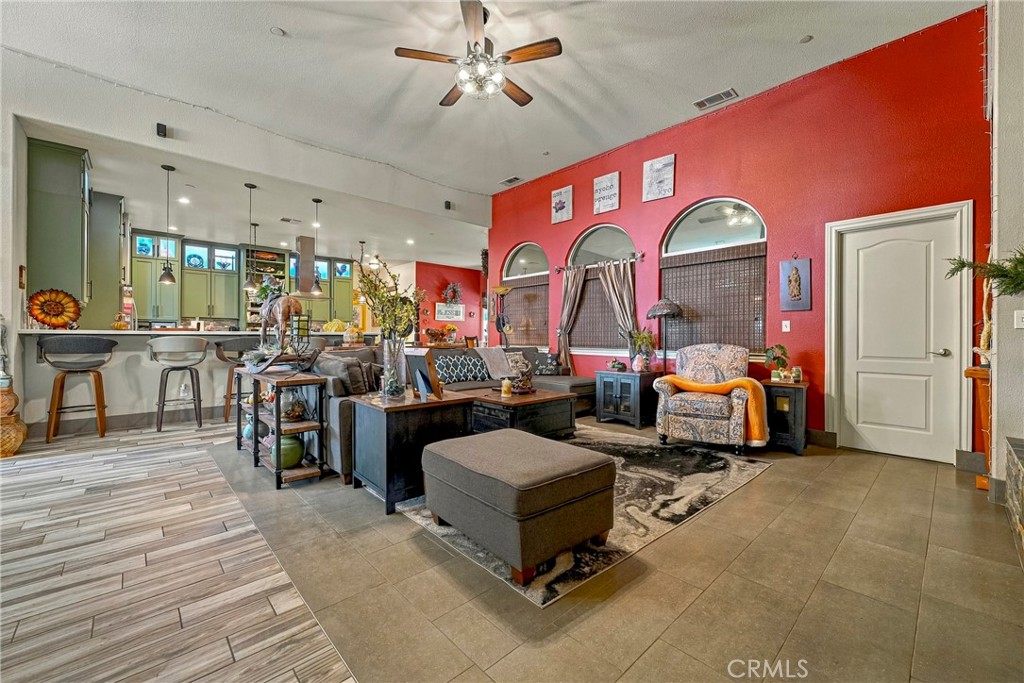 1923 Joeys Ct, Atwater, CA 95301