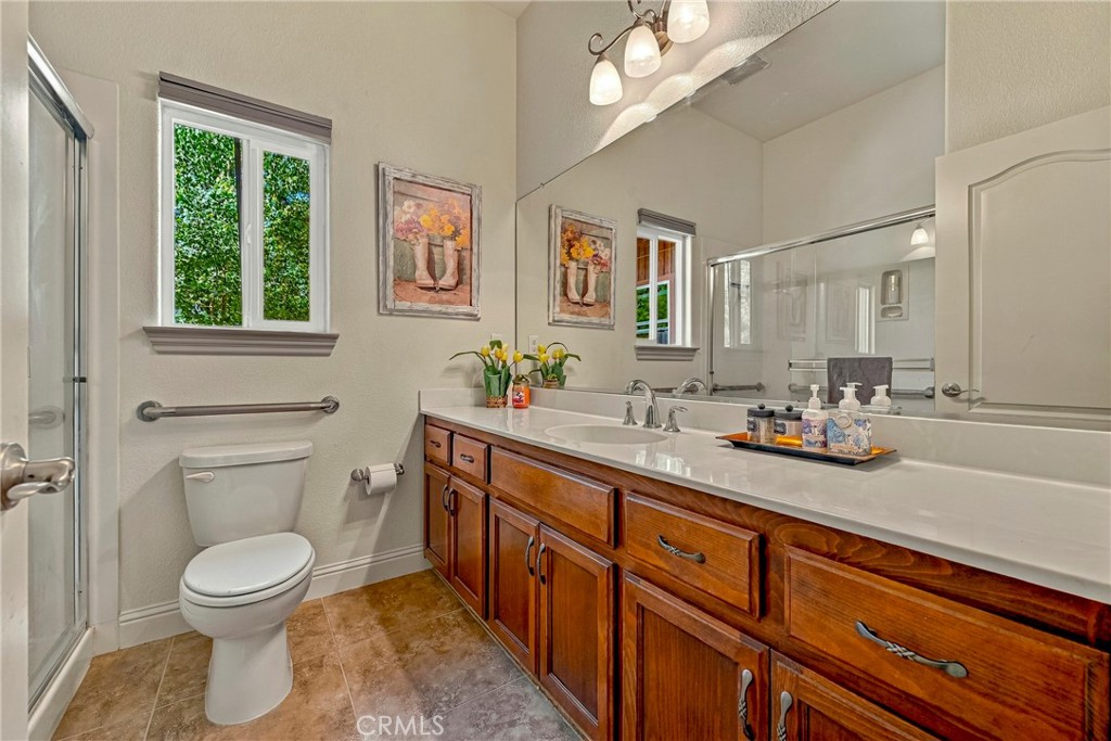 1923 Joeys Ct, Atwater, CA 95301