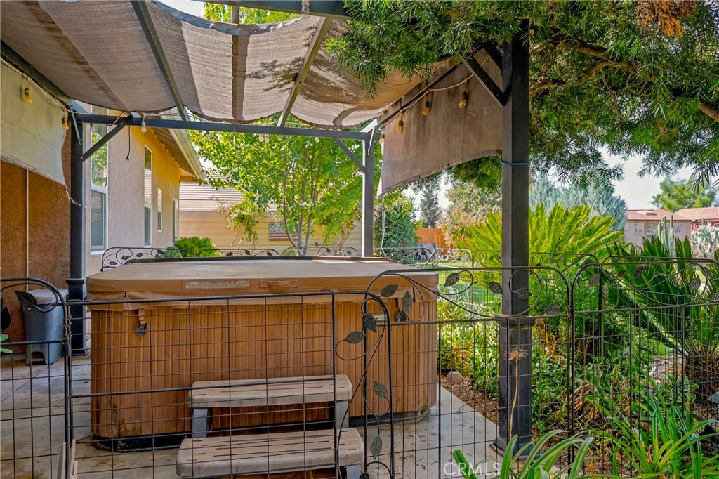 1923 Joeys Ct, Atwater, CA 95301