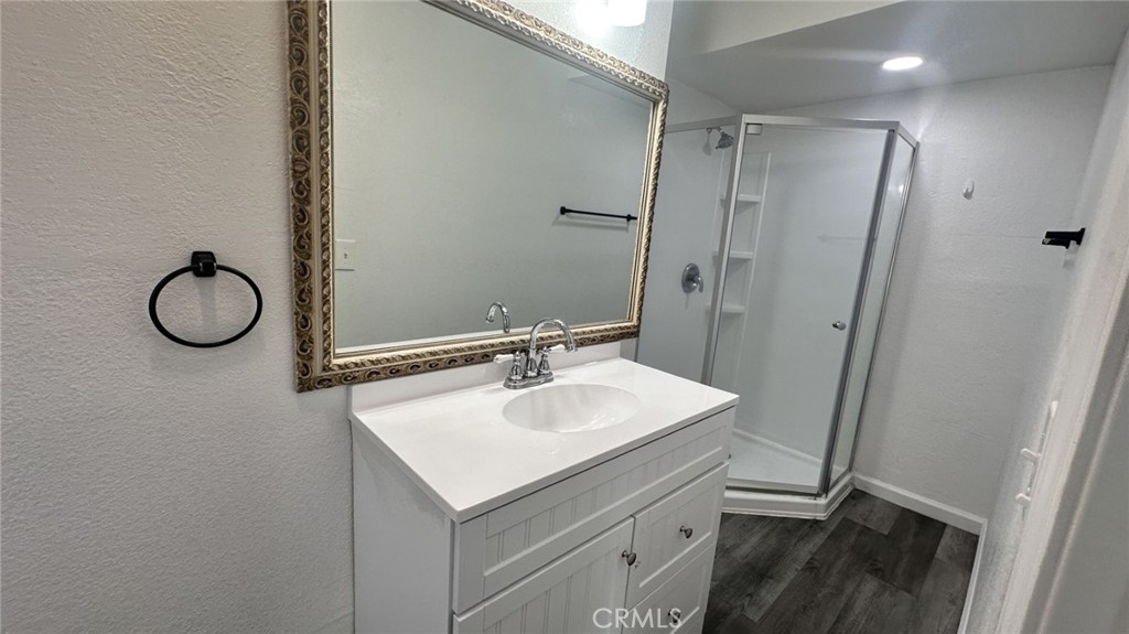905 E Saginaw, Fresno, CA 93704