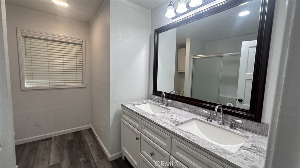 905 E Saginaw, Fresno, CA 93704