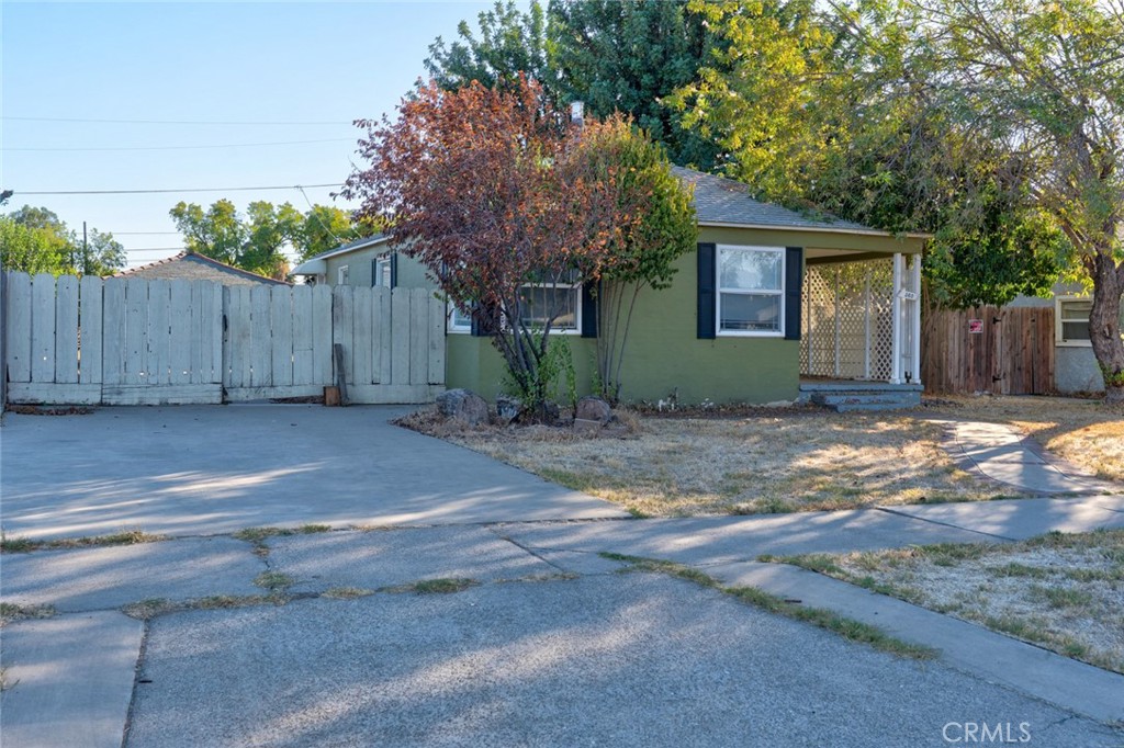360 E 19th St, Merced, CA 95340